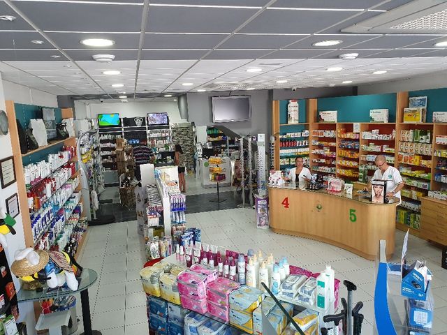 Farmacia Sixto R González